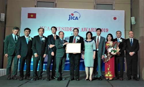 Đại học Cần Thơ nhận Giải thưởng Danh dự Chủ tịch JICA lần thứ 15

